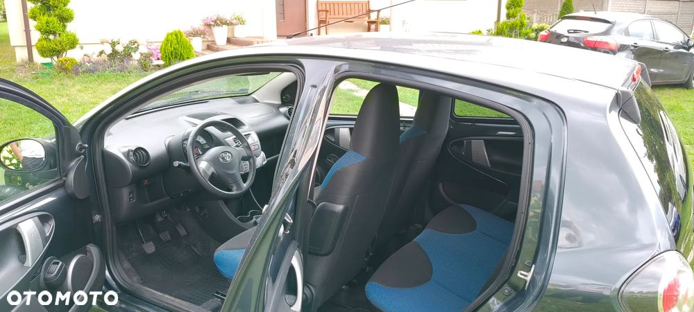 Toyota Aygo Connect - 11
