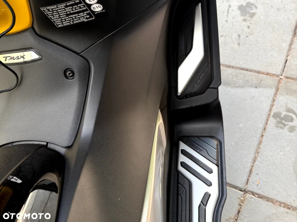 Yamaha Tmax - 8