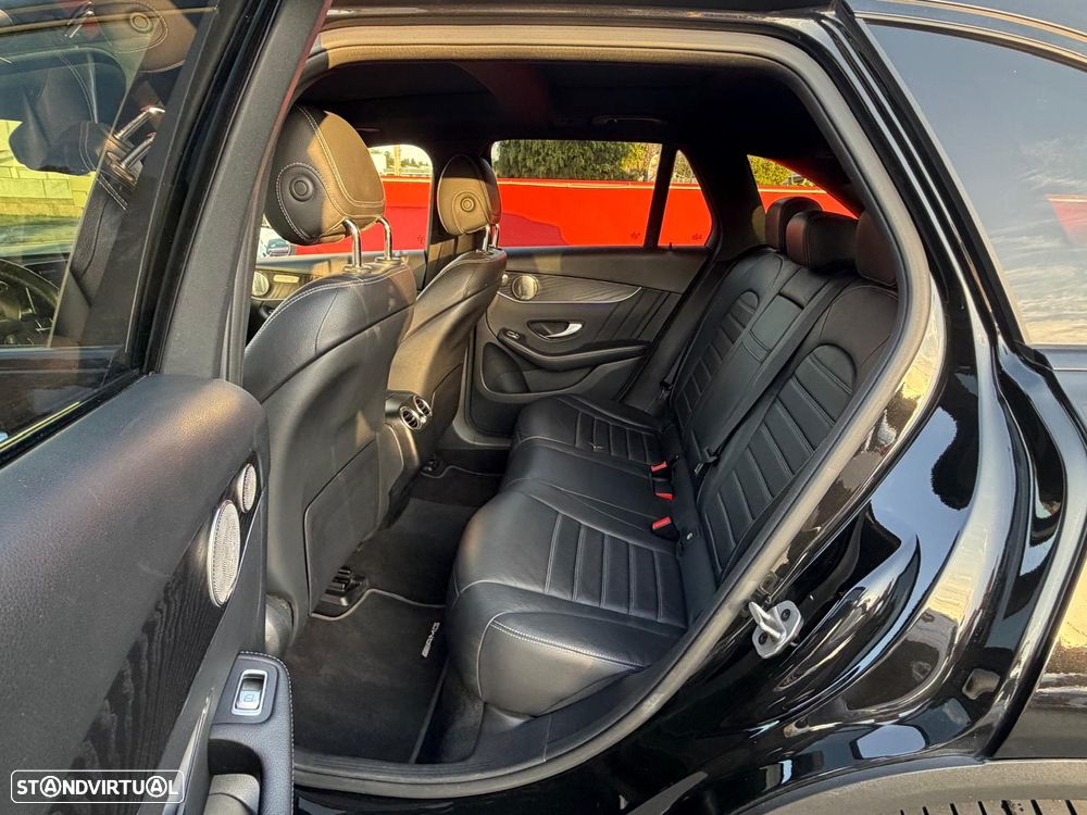 Mercedes-Benz GLC 300 de 4Matic 9G-TRONIC AMG Line - 32