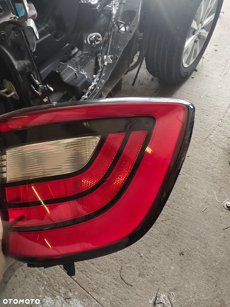Lampa prawy tył Dodge Durango - 2