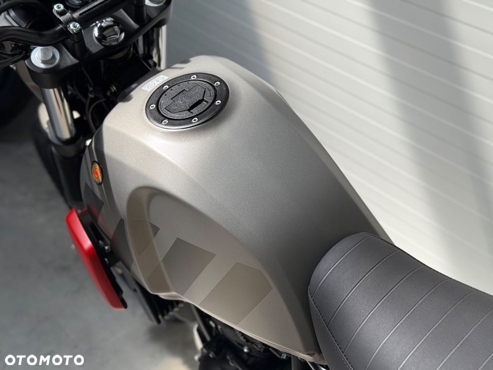 Royal Enfield Scram - 26