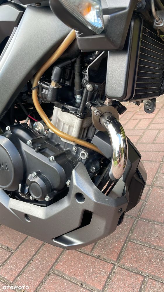 Yamaha MT - 8