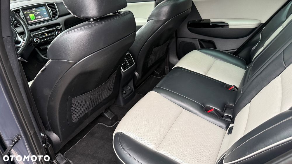 Kia Sportage 2.0 CRDI 184 4WD Automatik Spirit - 24