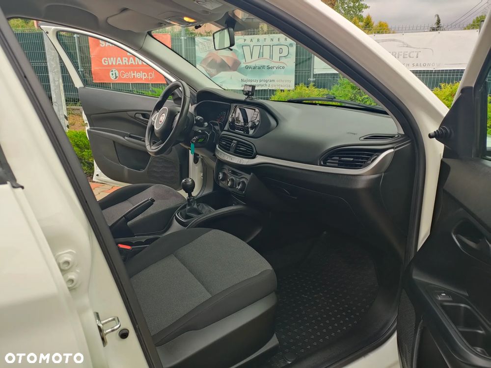 Fiat Tipo 1.4 16V Easy - 17