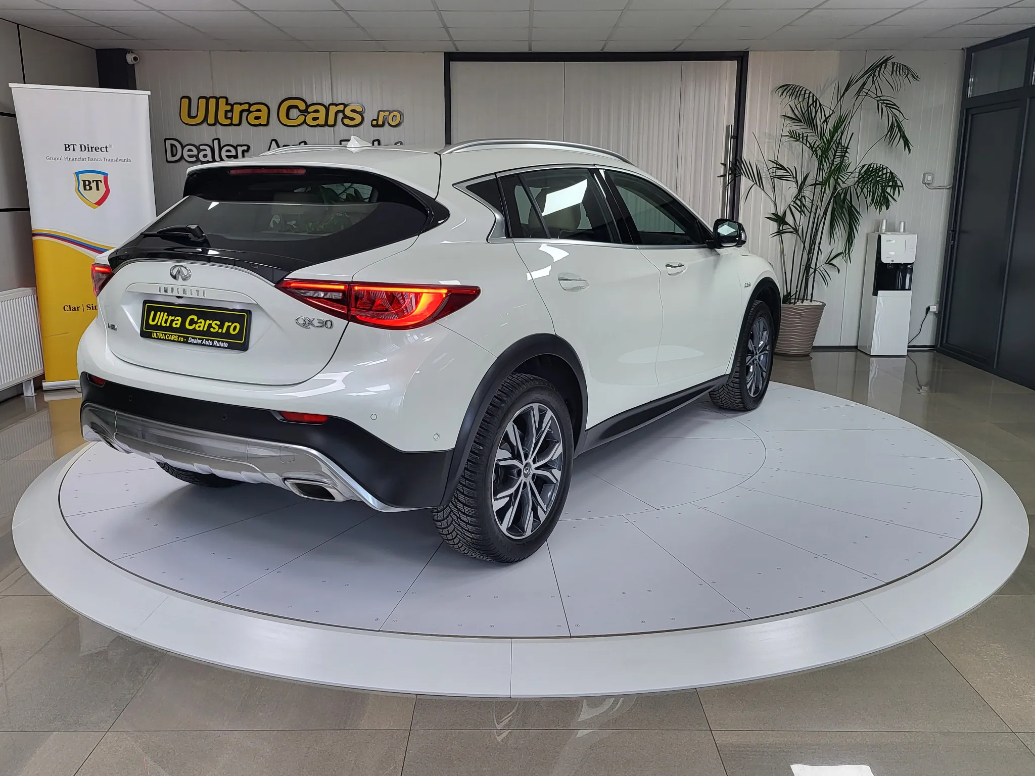 Infiniti QX30 2.2d DCT AWD Luxe Tech - 5