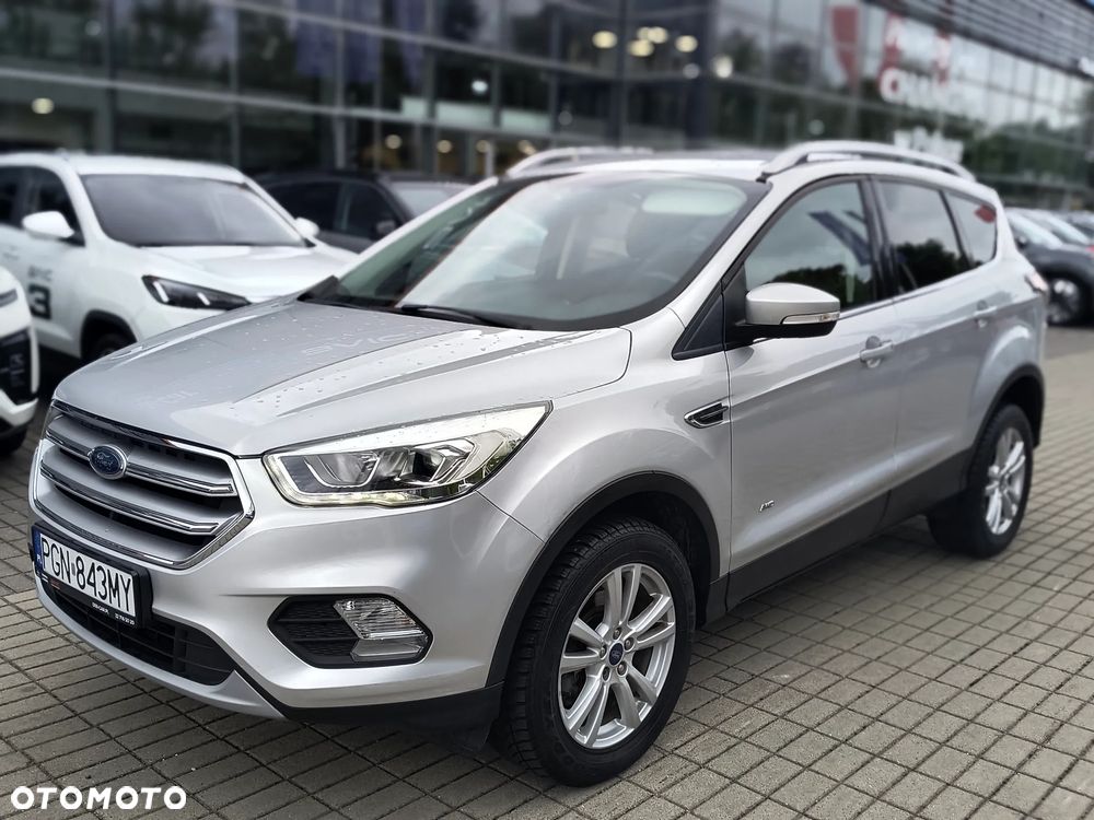 Ford Kuga - 1