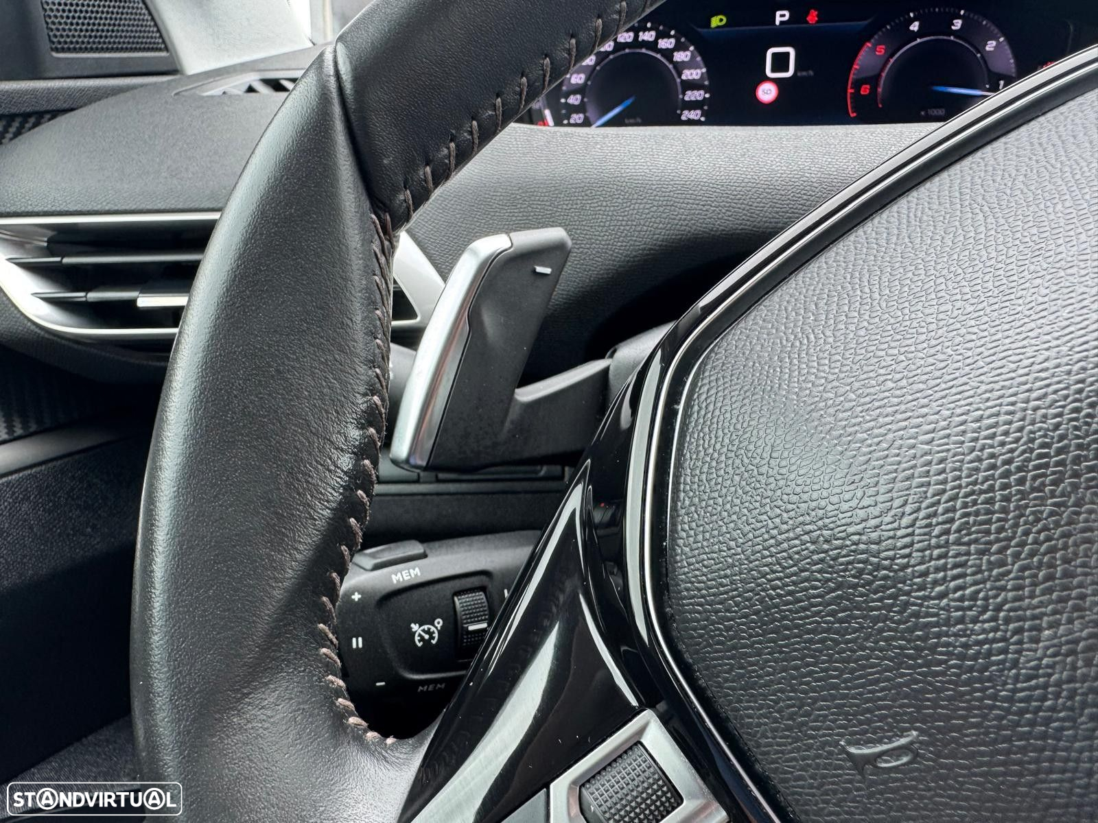 Peugeot 3008 1.5 BlueHDi Active Pack EAT8 - 27