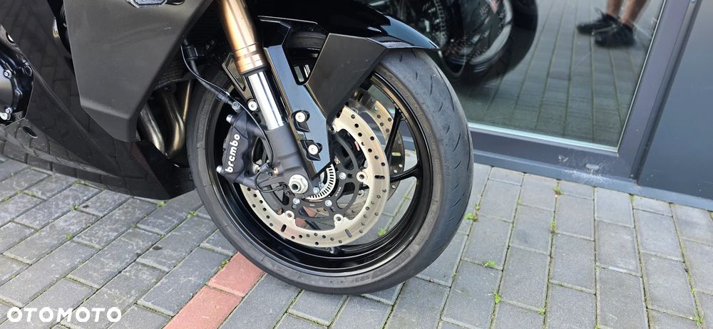 Suzuki GSX - 7