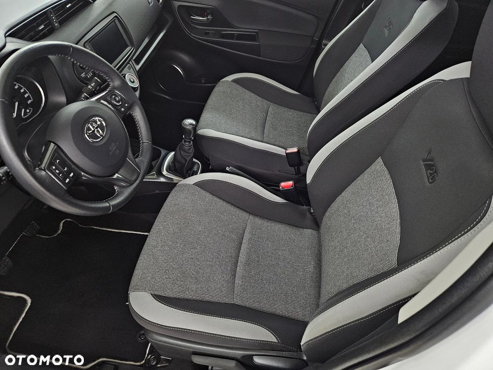 Toyota Yaris 1.5 Premium - 20