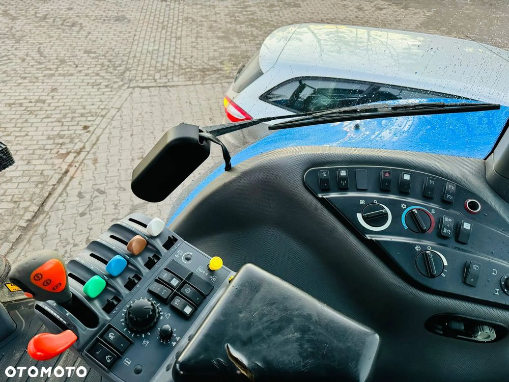 New Holland T8040 - 10
