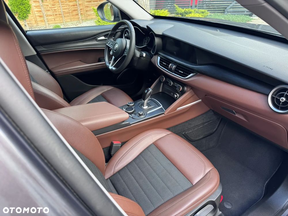 Alfa Romeo Stelvio 2.2 JTDM - 26