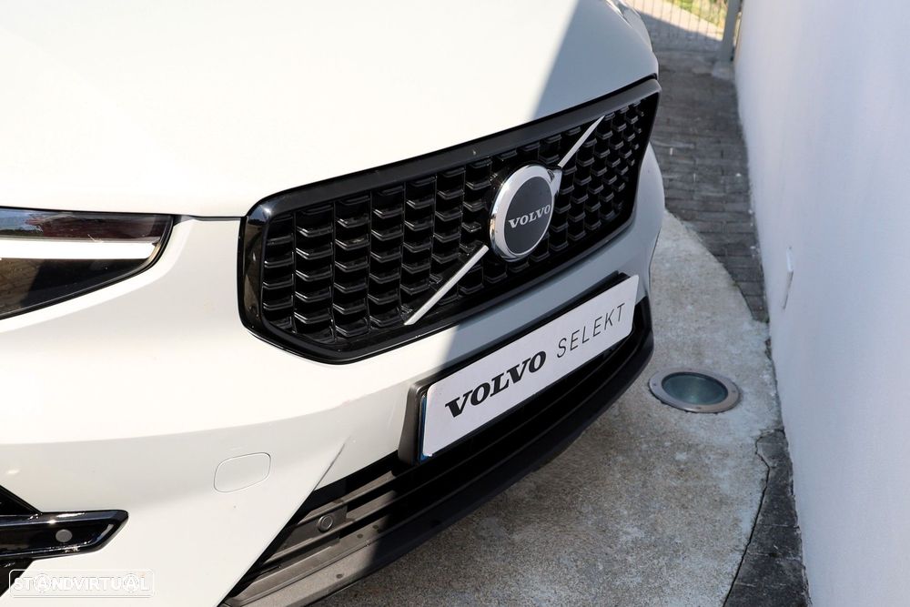Volvo XC 40 1.5 T2 Plus Dark Auto - 29