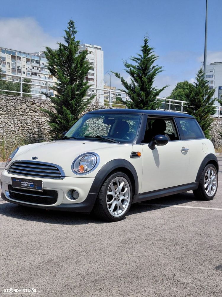 MINI 3 Portas Cooper D - 11