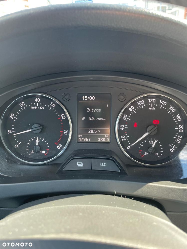 Skoda RAPID Spb 1.2 TSI Ambition - 2