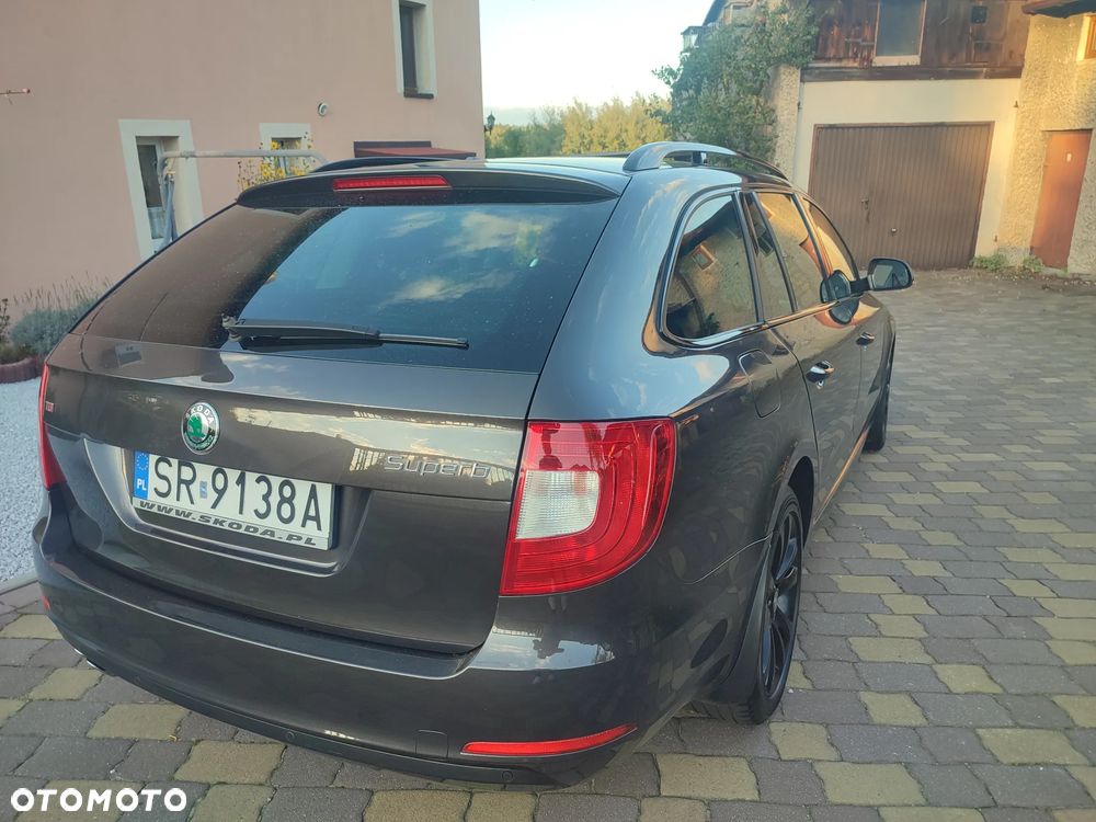 Skoda Superb 2.0 TDI Ambition - 4
