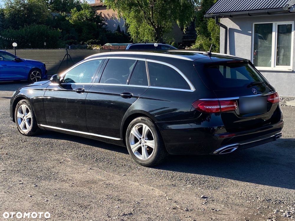 Mercedes-Benz Klasa E 220 d T 9G-TRONIC - 2
