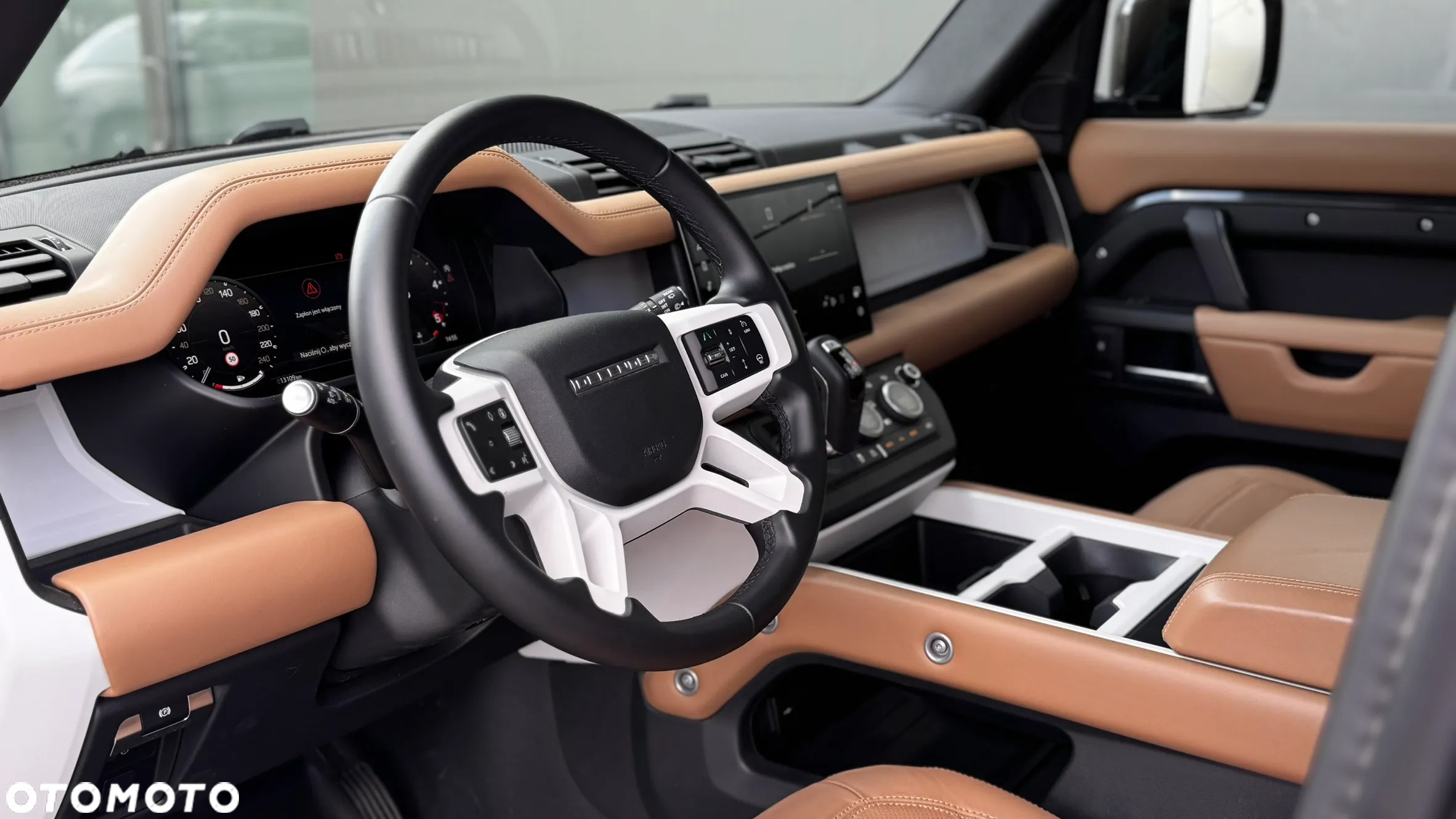 Land Rover Defender - 9