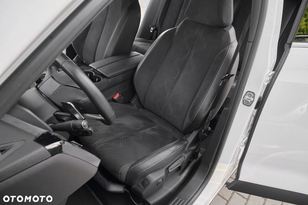 DS Automobiles DS 7 Crossback - 26