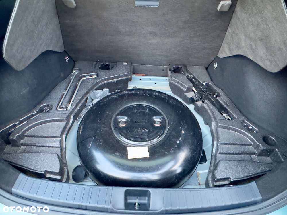 Toyota Prius 1.8 Hybrid Executive - 24