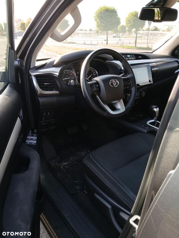 Toyota Hilux 2.8 D-4D Double Cab SR5 4x4 - 17