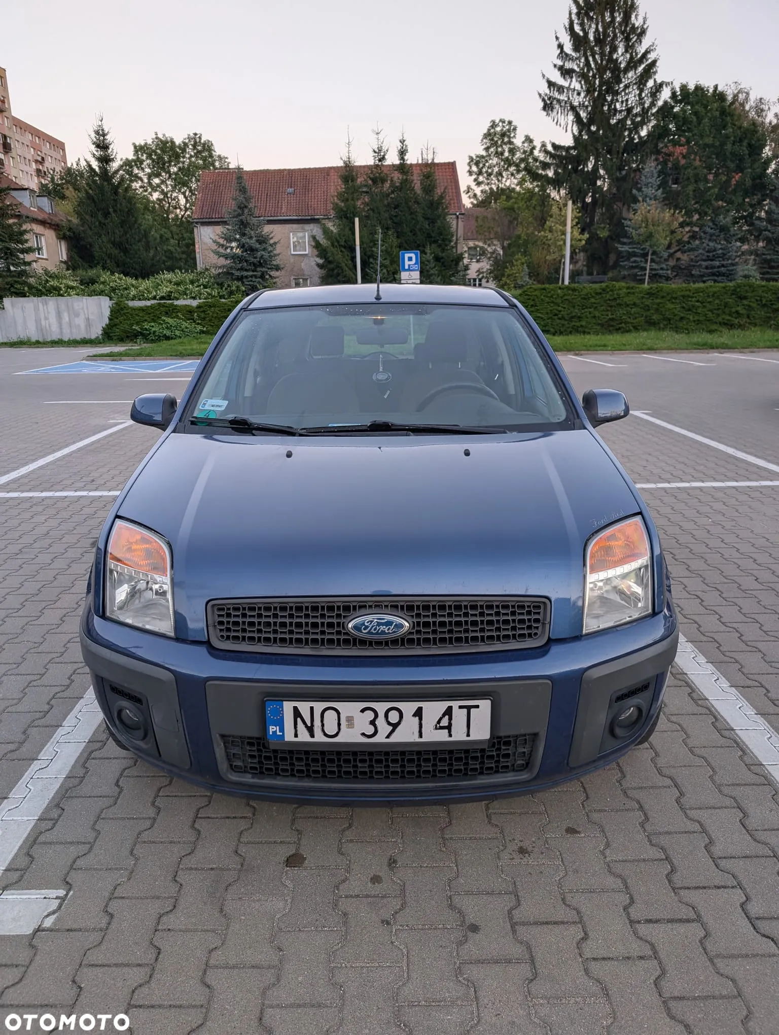 Ford Fusion - 2