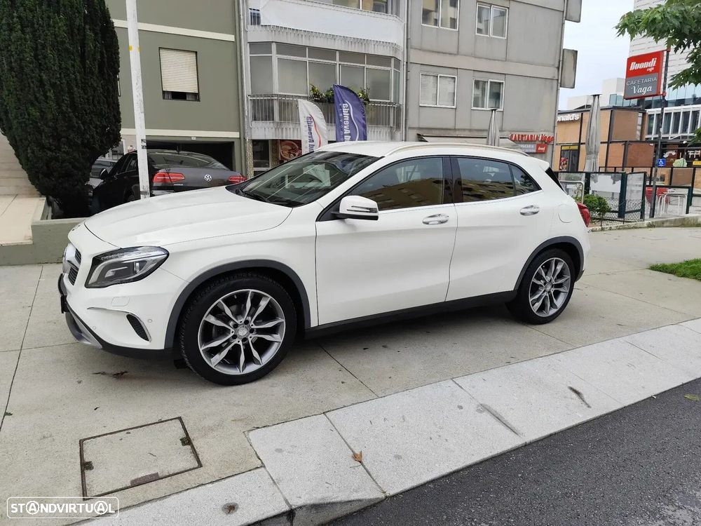 Mercedes-Benz GLA 180 7G-DCT UrbanStyle Edition