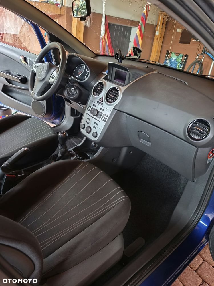 Opel Corsa - 13