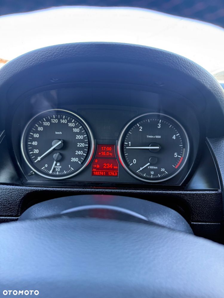BMW X1 sDrive18i xLine - 34