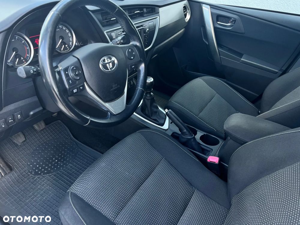 Toyota Auris - 9