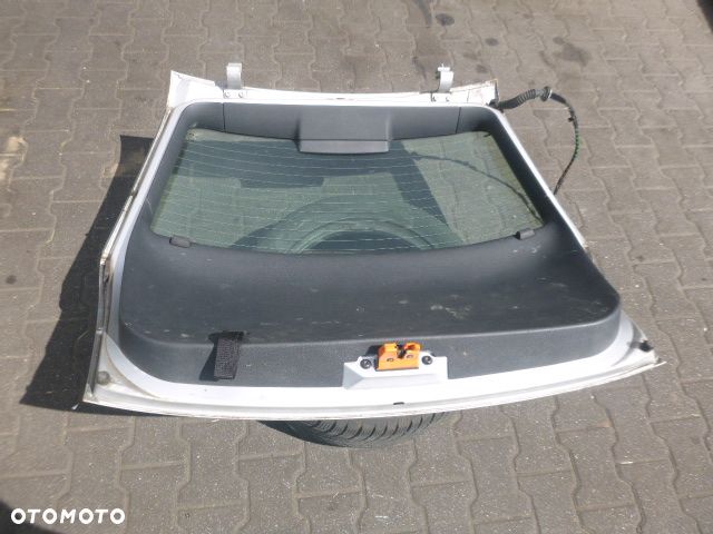 KLAPA TYŁ TYLNA KOMPLETNA SKODA FABIA I HB KOLOR 9201 - 18