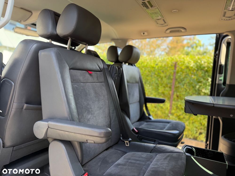 Volkswagen Multivan - 18