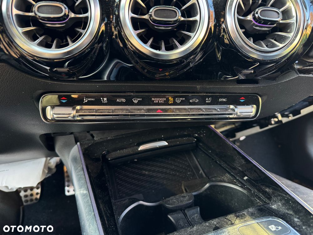 Mercedes-Benz GLA 220 d 4Matic 8G-DCT AMG Line Advanced Plus - 29