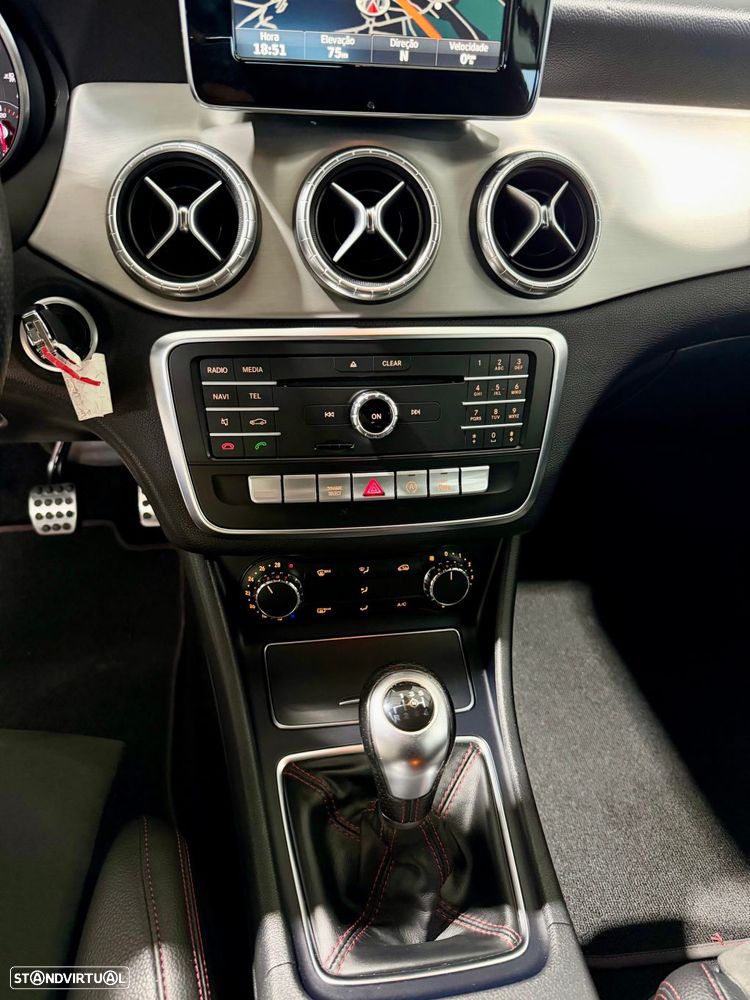 Mercedes-Benz CLA 180 d Shooting Brake AMG Line - 22