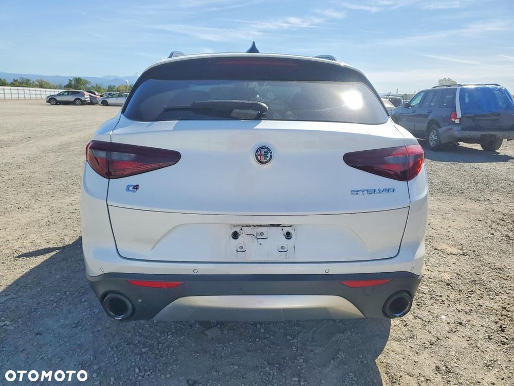 Alfa Romeo Stelvio 2.0 Turbo TI Q4 - 6