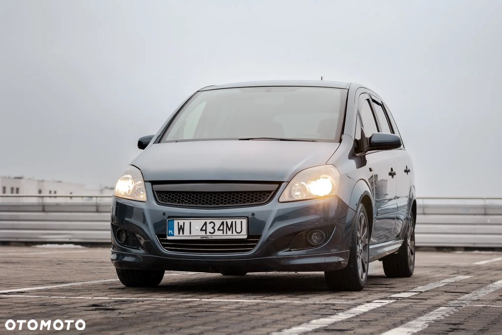 Opel Zafira 1.9 CDTI Cosmo - 3