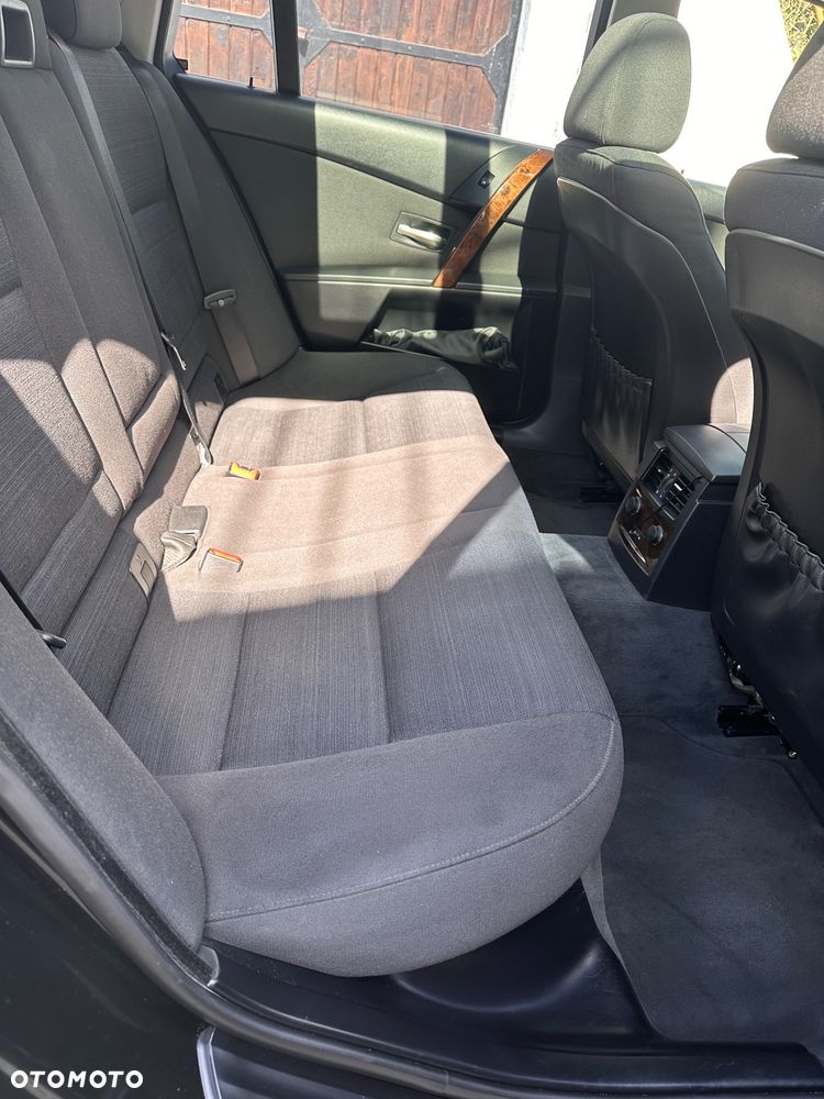 BMW Seria 5 520d - 13