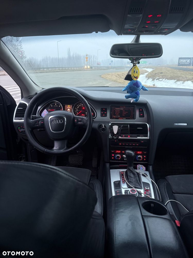 Audi Q7 - 7