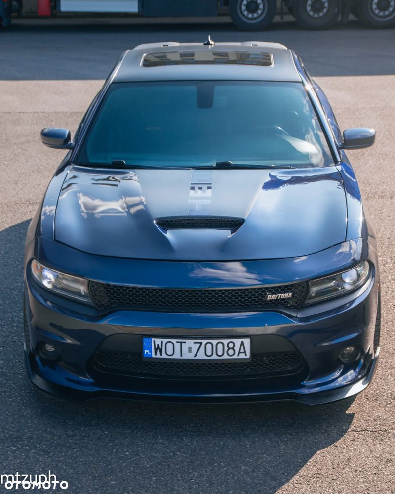 Dodge Challenger - 1