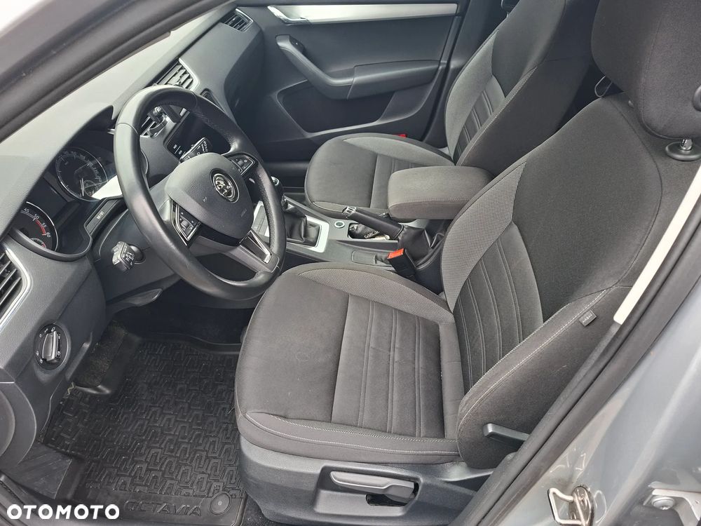 Skoda Octavia 2.0 TDI Ambition - 8