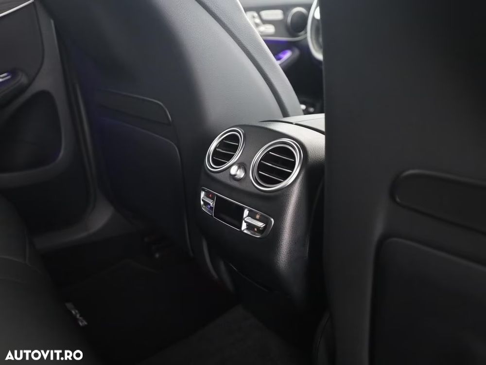 Mercedes-Benz GLC 300 e 4Matic 9G-TRONIC AMG Line - 18