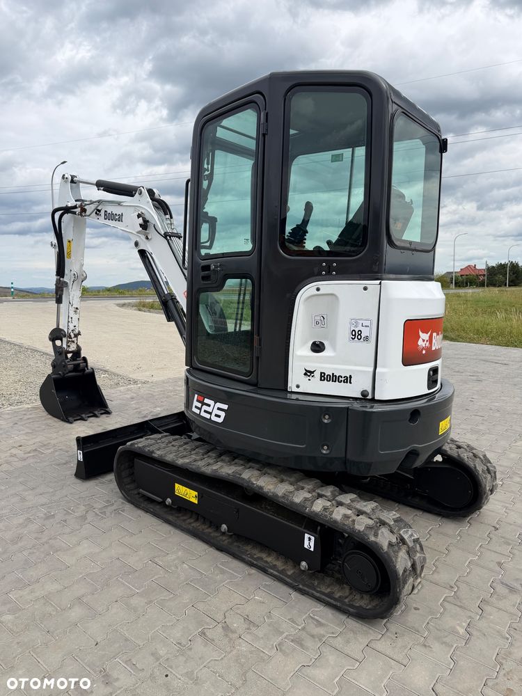 Bobcat E26 - 5
