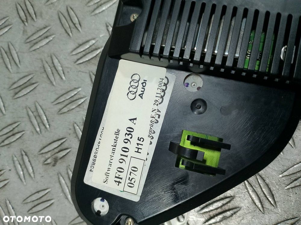 LICZNIK AUDI A6 C6 4F0920931E 3.2 V6 FSI - 3