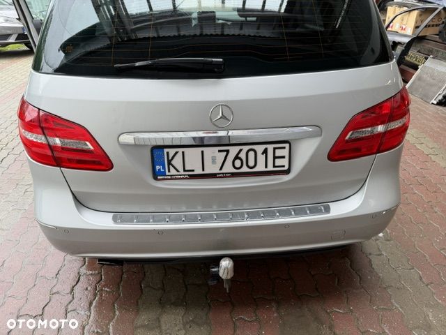 Mercedes-Benz Klasa B 180 CDI (BlueEFFICIENCY) - 15