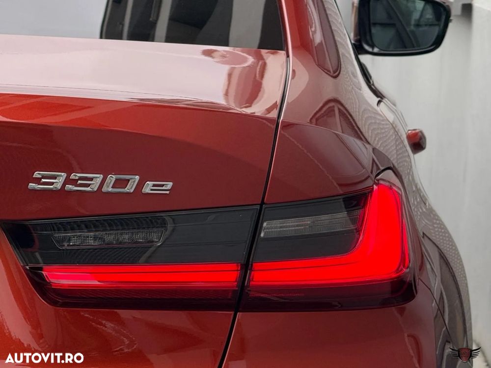 BMW Seria 3 330e Aut. M Sport - 11
