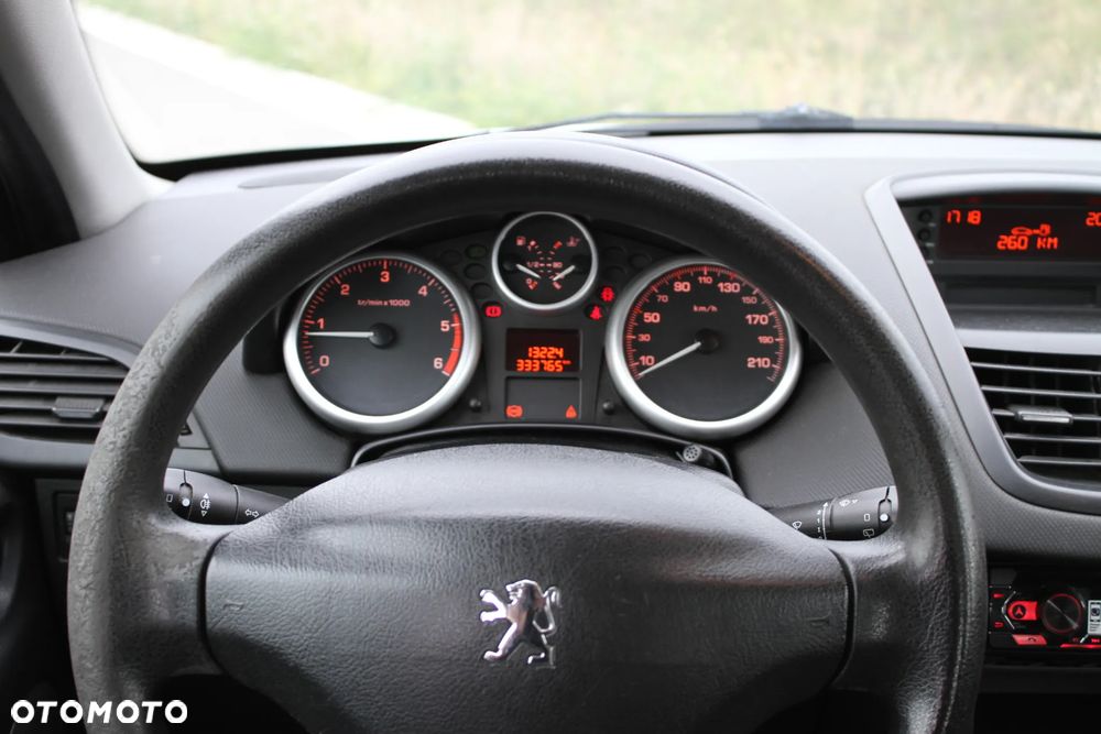 Peugeot 207 1.4 HDi Trendy Euro5 - 15