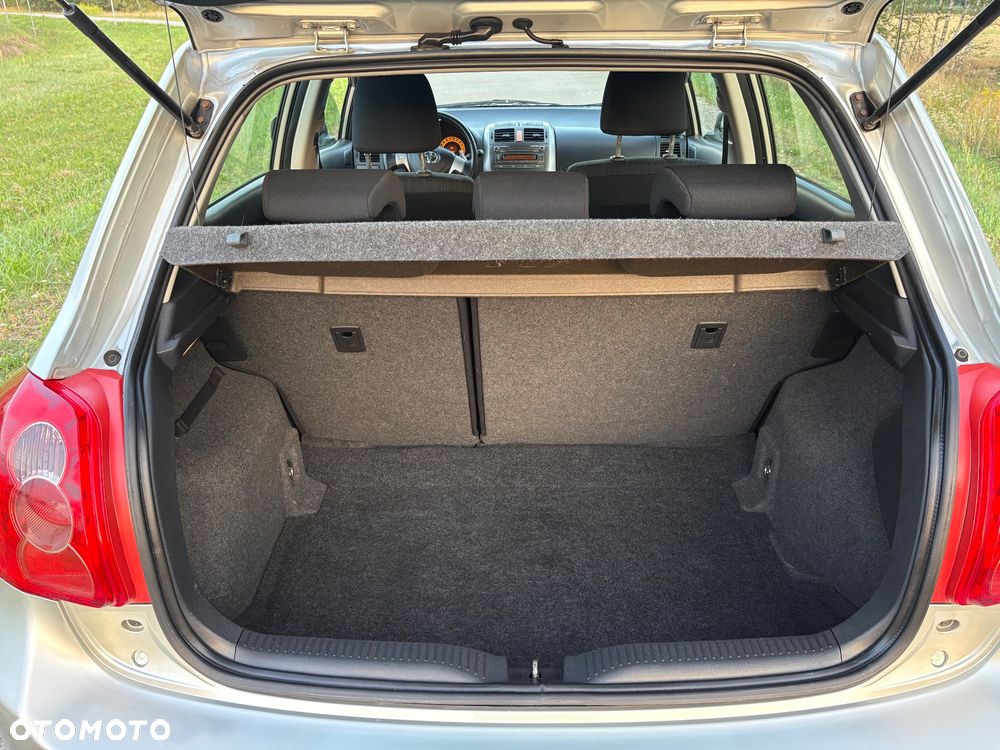 Toyota Auris 1.6 VVT-i Premium MM - 24
