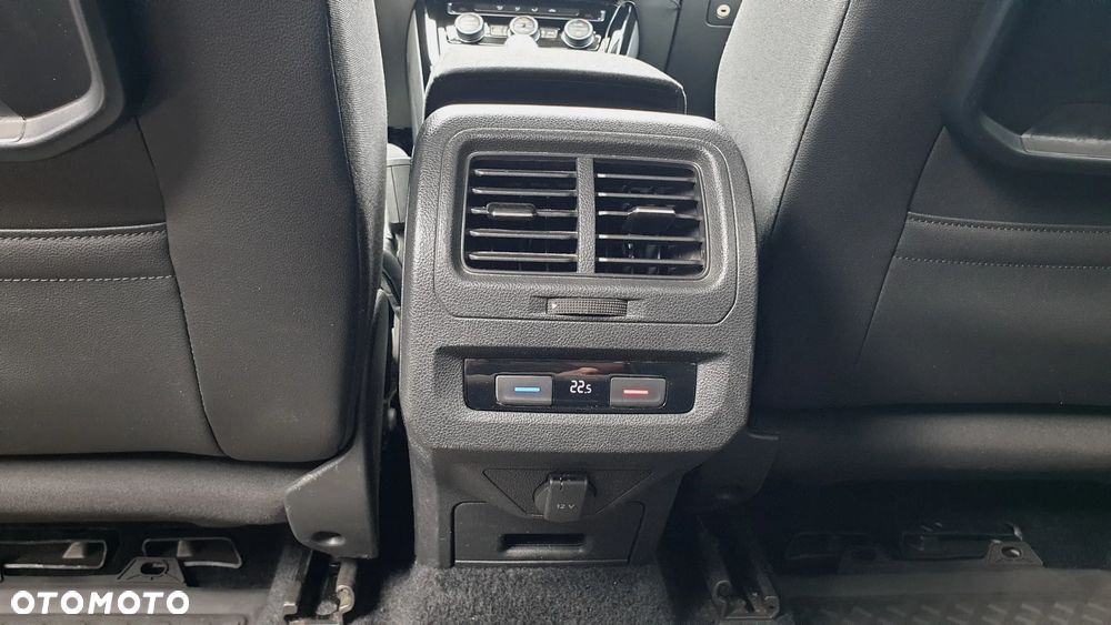 Volkswagen Touran 1.4 TSI BMT Highline DSG - 19