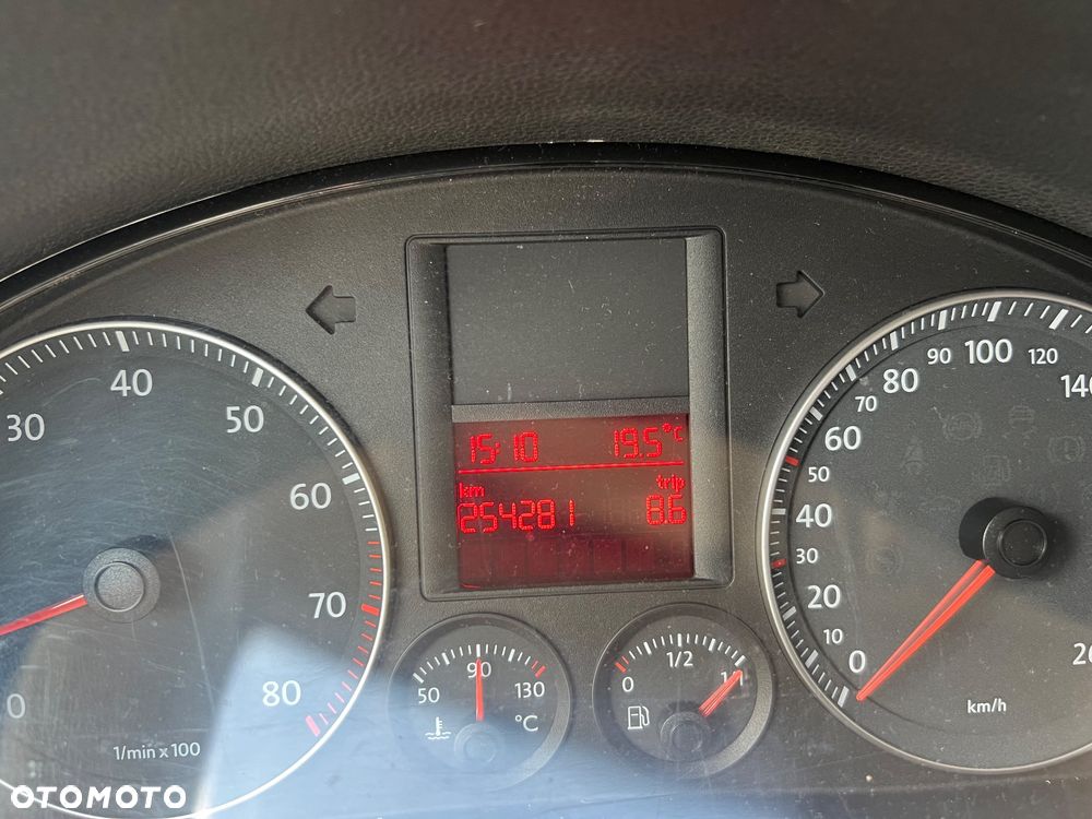 Volkswagen Golf - 14