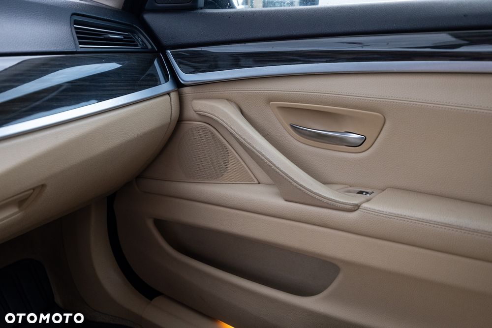 BMW Seria 5 530d Modern Line - 28