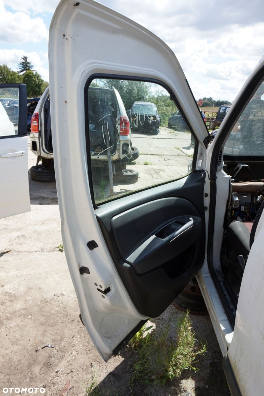DRZWI PRZEDNIE LEWE DOBLO II   BIALY FIAT 2010-2014 - 7